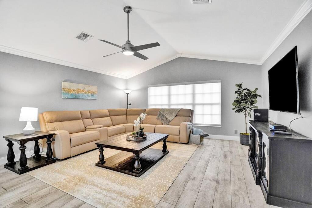 Photo of Livingroom in Plantation