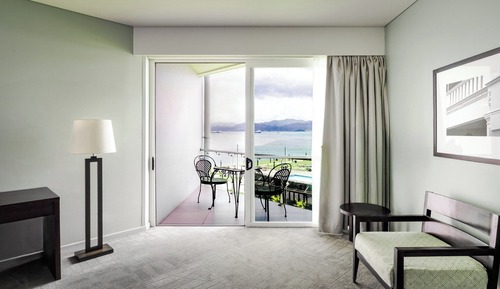 Premium Room, 1 King Bed