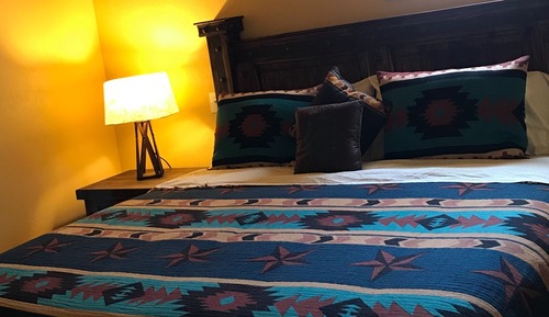 Emory Suite 