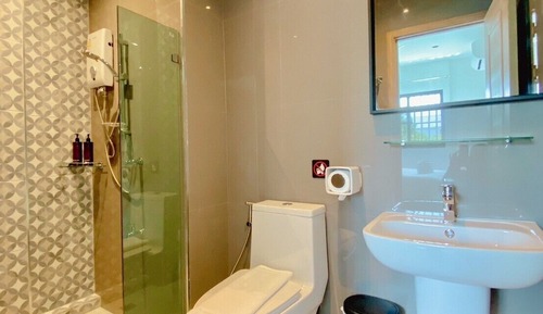 Family Quadruple Room, 2 Queen Beds, Non Smoking, Private Bathroom