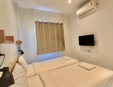 Standard Twin Room