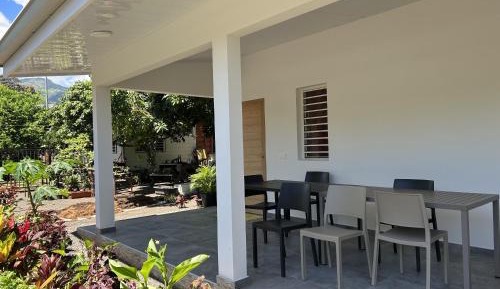 Bungalow with Patio