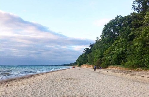 Shorewood-Tower Hills-Harbert House | Renovated cottage close to beaches, upscale restau