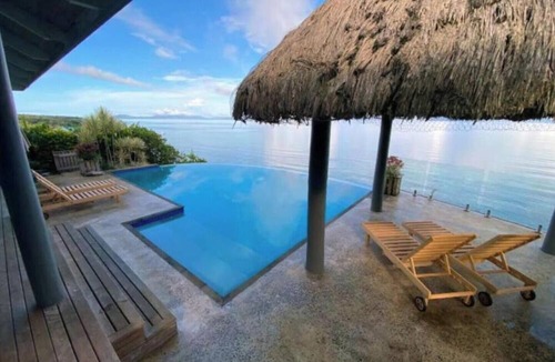 Matei Resort | Raitotoka Eco Resort Deluxe Double Room with Balcony and Sea View