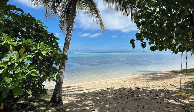 3BR Beachfront Villa Steps From the Lagoon