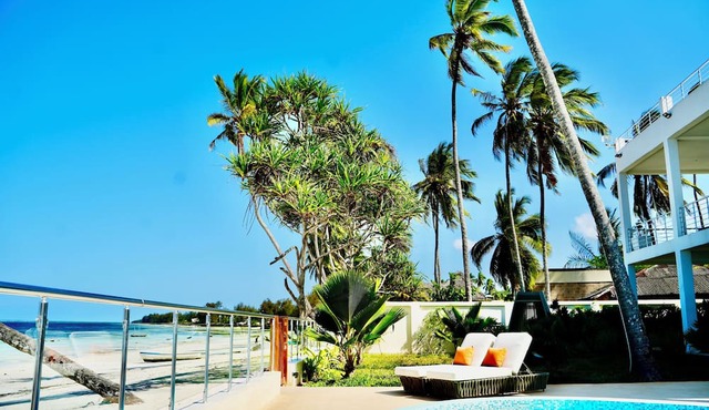 Cozy 3-bedroom Villa in Kiwengwa beach with a pool